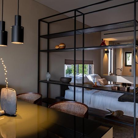 Olea Vouliagmeni Suite Athènes Extérieur photo